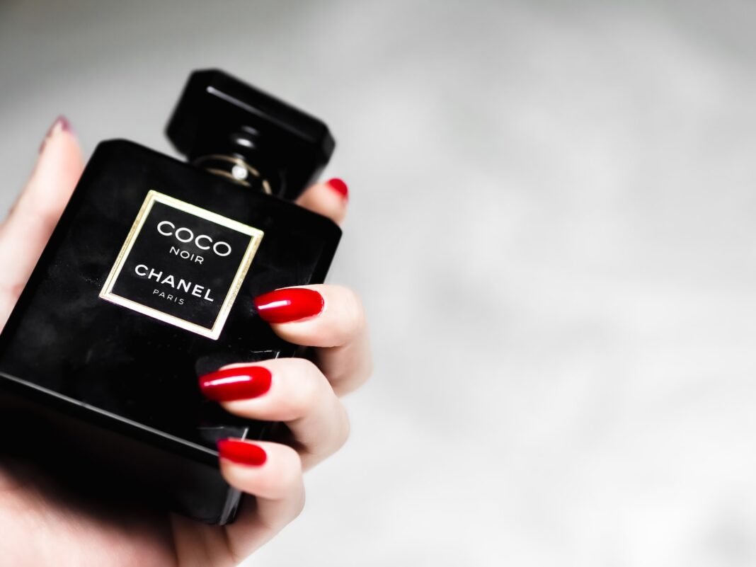 Fragrance Dupes: Affordable Alternatives to Luxury Perfumes