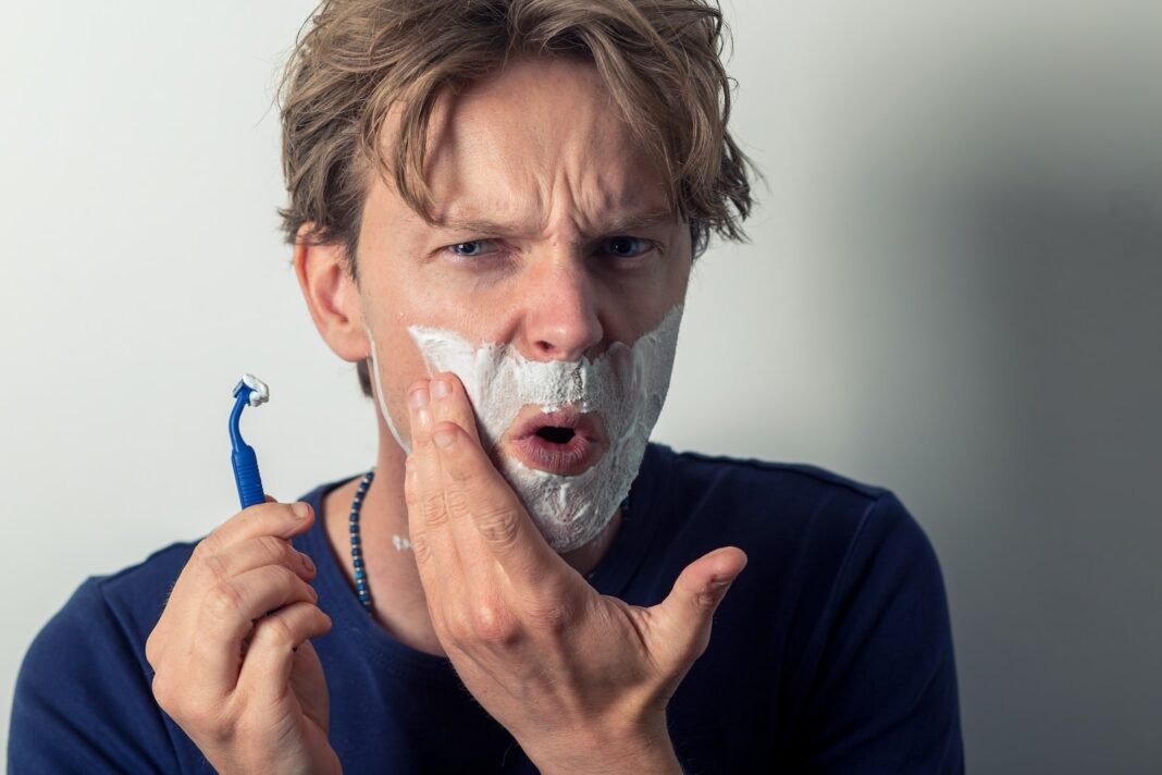 How to Choose the Right Razor for Your Skin Type